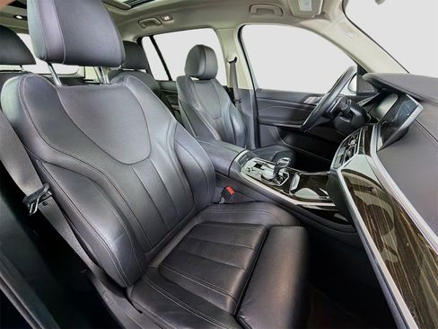 Used 2020 BMW X7 xDrive40i w/ Cold Weather Package image 31