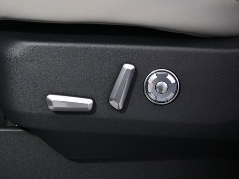 New 2026 Lincoln Navigator L Reserve w/ Jet Appearance Package image 14