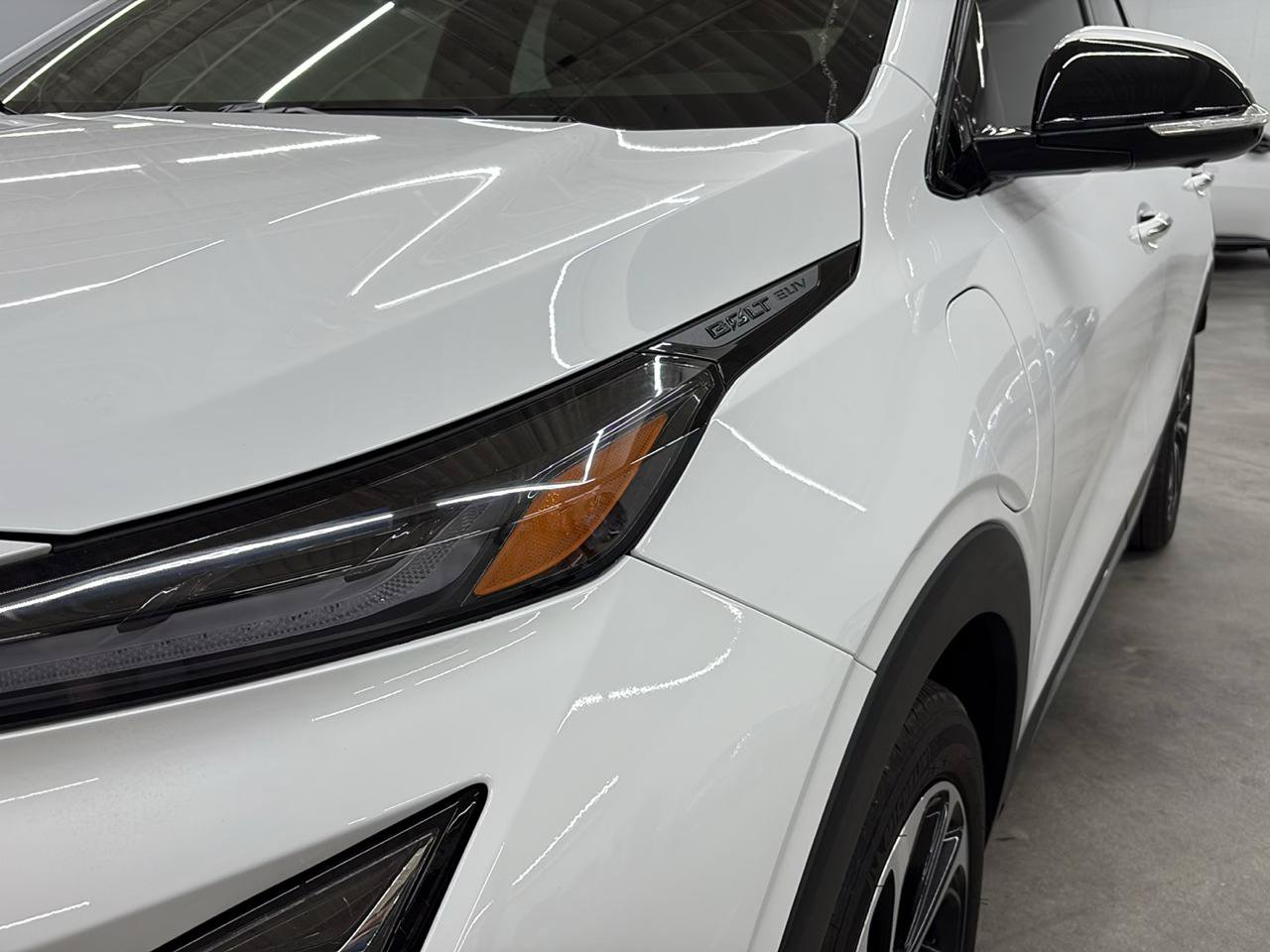 Used 2023 Chevrolet Bolt EUV Premier FWD image 2