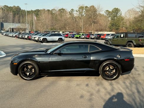 Used 2013 Chevrolet Camaro LT image 2