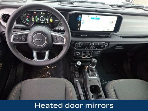 Used 2025 Jeep Wrangler Unlimited Sahara image 14