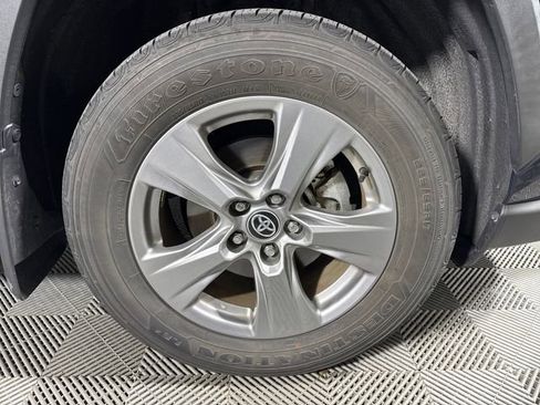 Used 2023 Toyota RAV4 XLE w/ Convenience Package image 11