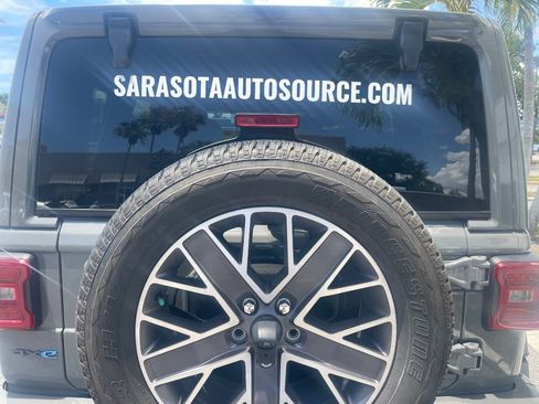 Used 2023 Jeep Wrangler Unlimited Sahara AWD/4WD image 39