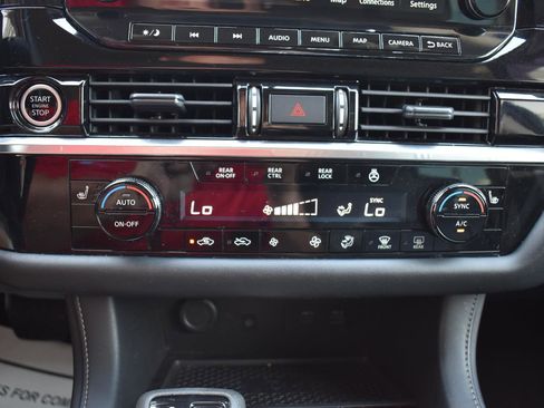 Used 2024 Nissan Pathfinder SL FWD image 43