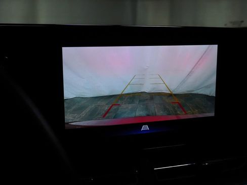 Used 2024 Chevrolet Trax RS w/ Sunroof Package image 24