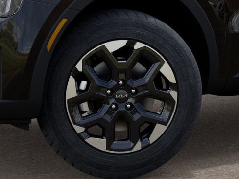 Used 2025 Kia Sorento S image 9
