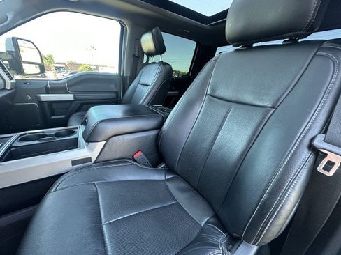 Used 2020 Ford F250 Lariat w/ Lariat Ultimate Package AWD/4WD image 14