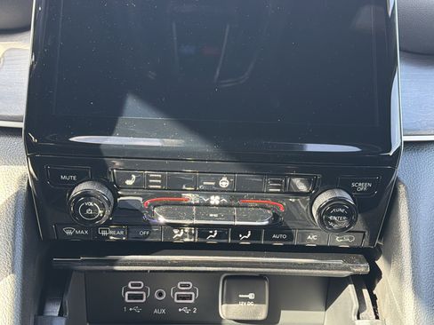 New 2025 Jeep Grand Cherokee Limited AWD/4WD image 18