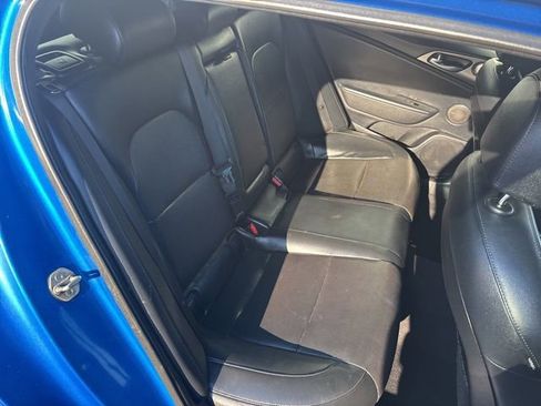 Used 2018 Kia Stinger GT1 image 8