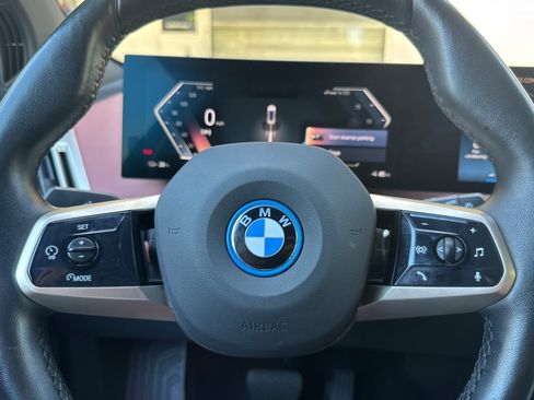 Used 2024 BMW iX xDrive50 w/ Sport Package AWD/4WD image 31