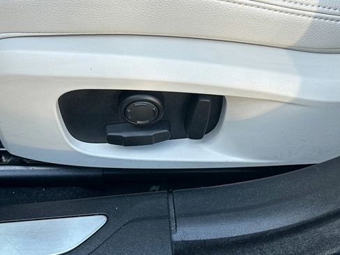 Used 2024 Jaguar XF R-Dynamic SE image 17