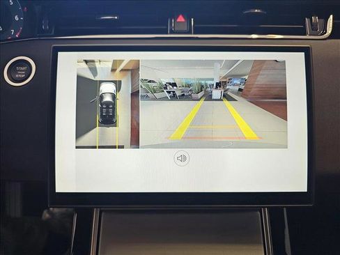 New 2025 Land Rover Range Rover Evoque S image 13