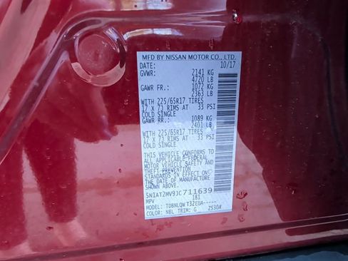 Used 2018 Nissan Rogue SV image 12