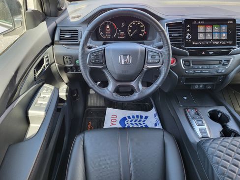Used 2025 Honda Ridgeline TrailSport image 13
