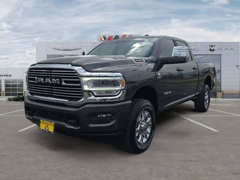Used 2024 RAM 2500 Laramie w/ Safety Group AWD/4WD image 1