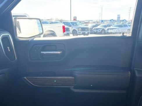 Used 2019 Chevrolet Silverado 1500 High Country w/ Technology Package AWD/4WD image 25