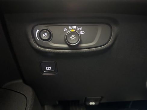 Used 2020 GMC Terrain SLE FWD image 20