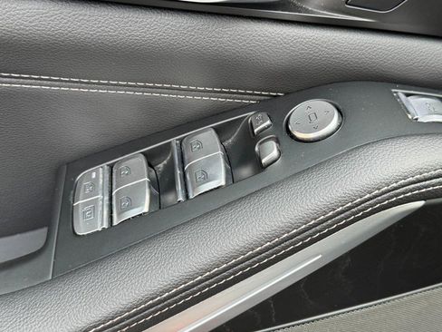 Used 2021 BMW X7 M50i w/ Dynamic Handling Package image 26