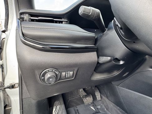 Used 2024 Jeep Compass Limited w/ High Altitude Package image 23