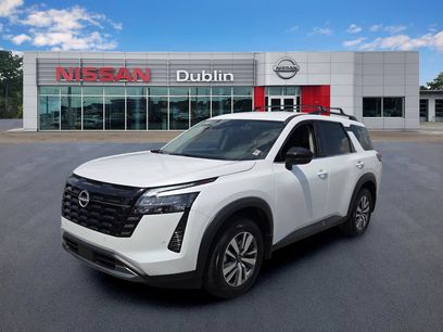 New 2026 Nissan Pathfinder SL w/ Cargo Package