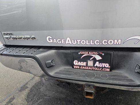 Used 2011 Toyota Tundra 4x4 CrewMax w/ TRD Off-Road Pkg image 18