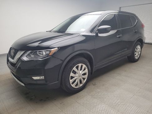 Used 2018 Nissan Rogue S AWD/4WD image 2