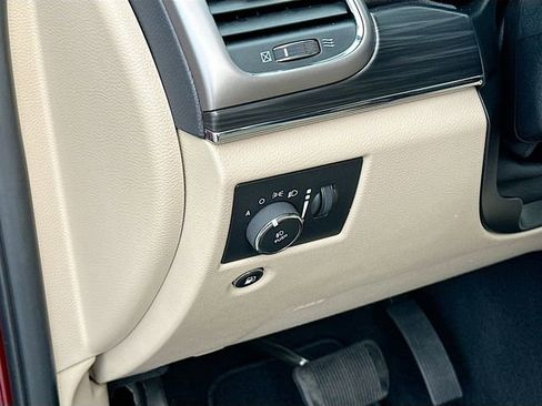 Used 2020 Jeep Grand Cherokee Limited image 10