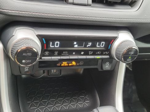 Used 2023 Toyota RAV4 XLE w/ Convenience Package image 29