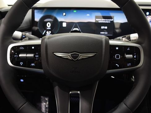 Used 2025 Genesis G80 2.5T image 10