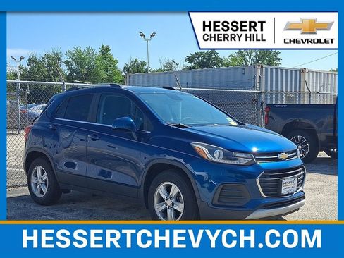 Certified 2019 Chevrolet Trax LT FWD image 1