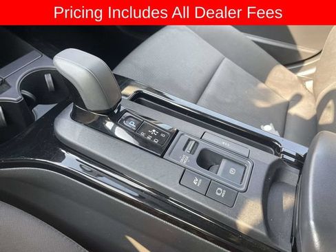Used 2024 Toyota Prius LE FWD image 34