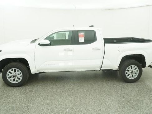 New 2025 Toyota Tacoma SR5 image 3