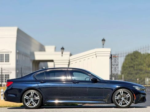 Used 2019 BMW 740i w/ Executive Package image 6