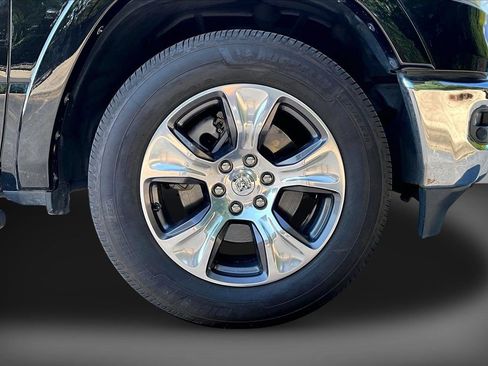 Used 2022 RAM 1500 Laramie AWD/4WD image 32