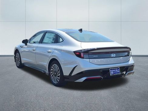 New 2026 Hyundai Sonata SEL FWD image 4