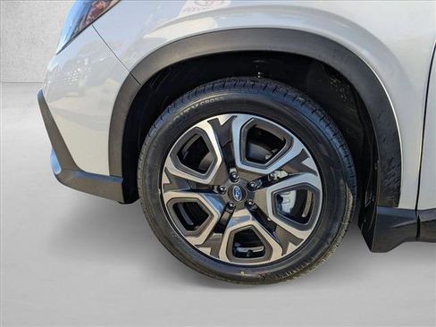 Used 2023 Subaru Ascent Limited image 25