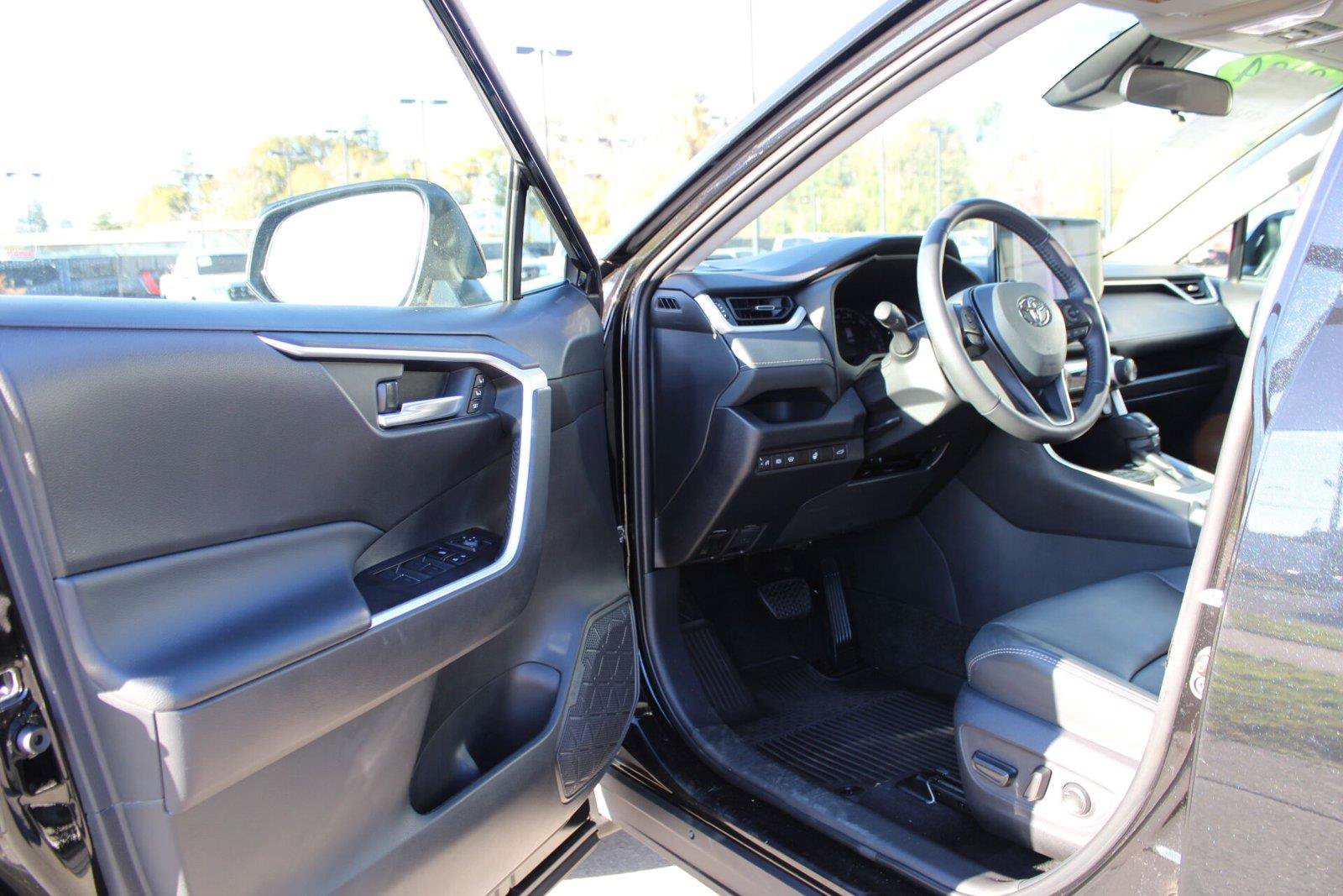 Used 2024 Toyota RAV4 XLE Premium w/ Weather Package AWD/4WD image 19