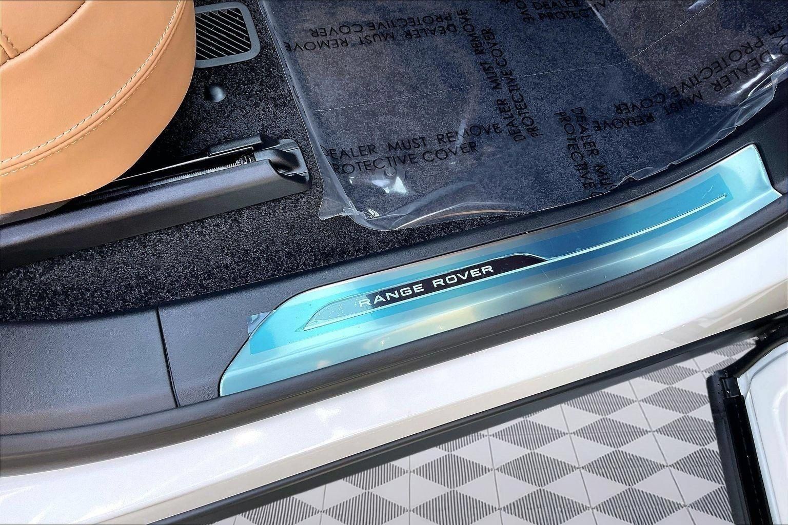 New 2026 Land Rover Range Rover SE AWD/4WD image 9