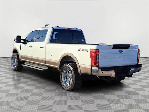 Used 2022 Ford F350 Lariat w/ Lariat Ultimate Package image 3