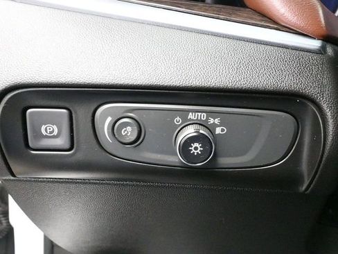 Used 2020 Buick Enclave Avenir w/ Avenir Technology Package image 11