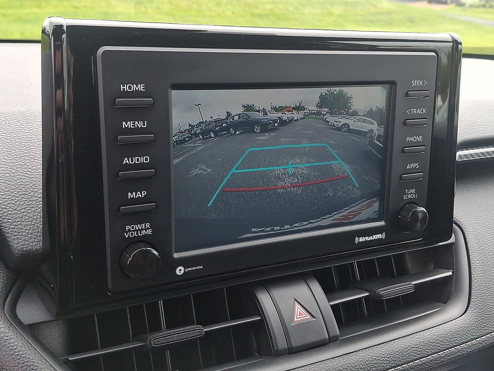 Used 2021 Toyota RAV4 LE AWD/4WD image 17