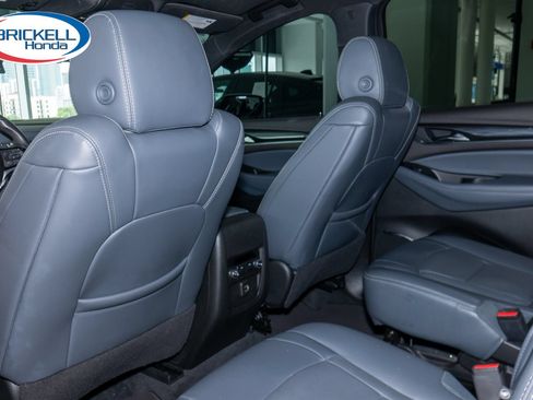 Used 2024 Buick Enclave Essence w/ Technology Package FWD image 16