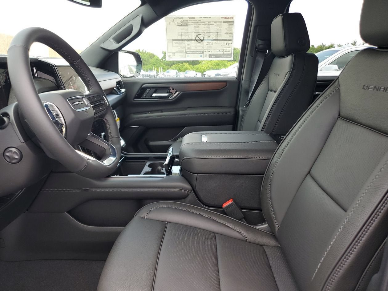 New 2026 GMC Yukon Denali RWD image 19