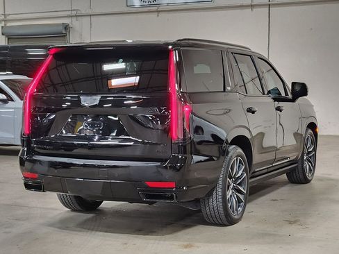 Used 2024 Cadillac Escalade Sport Platinum image 8