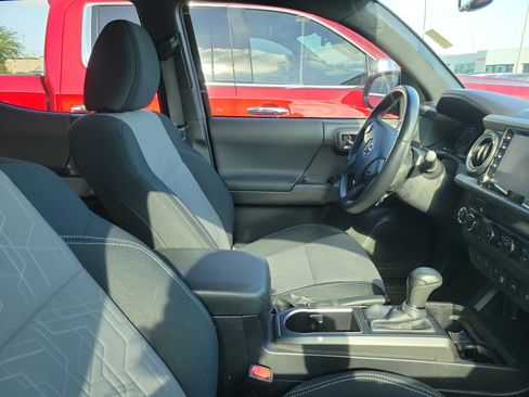 Certified 2023 Toyota Tacoma TRD Sport w/ Advanced Technology Package AWD/4WD image 10