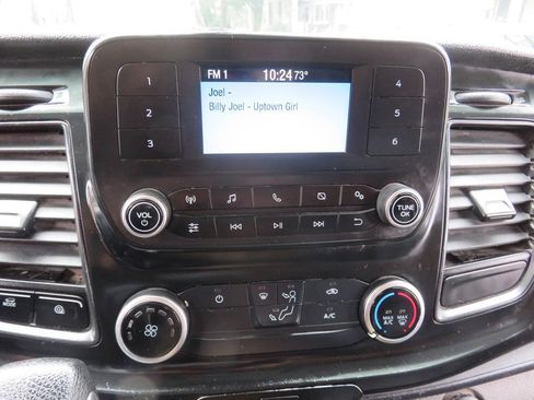 Used 2020 Ford Transit 250 Medium Roof RWD image 21