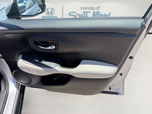 Certified 2024 Honda HR-V EX-L image 32