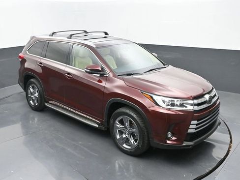 Used 2019 Toyota Highlander Limited Platinum FWD image 28