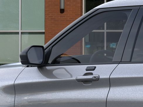 New 2026 Ford Explorer Active RWD image 20