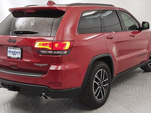 Used 2021 Jeep Grand Cherokee Trailhawk w/ Trailhawk Luxury Group AWD/4WD image 3